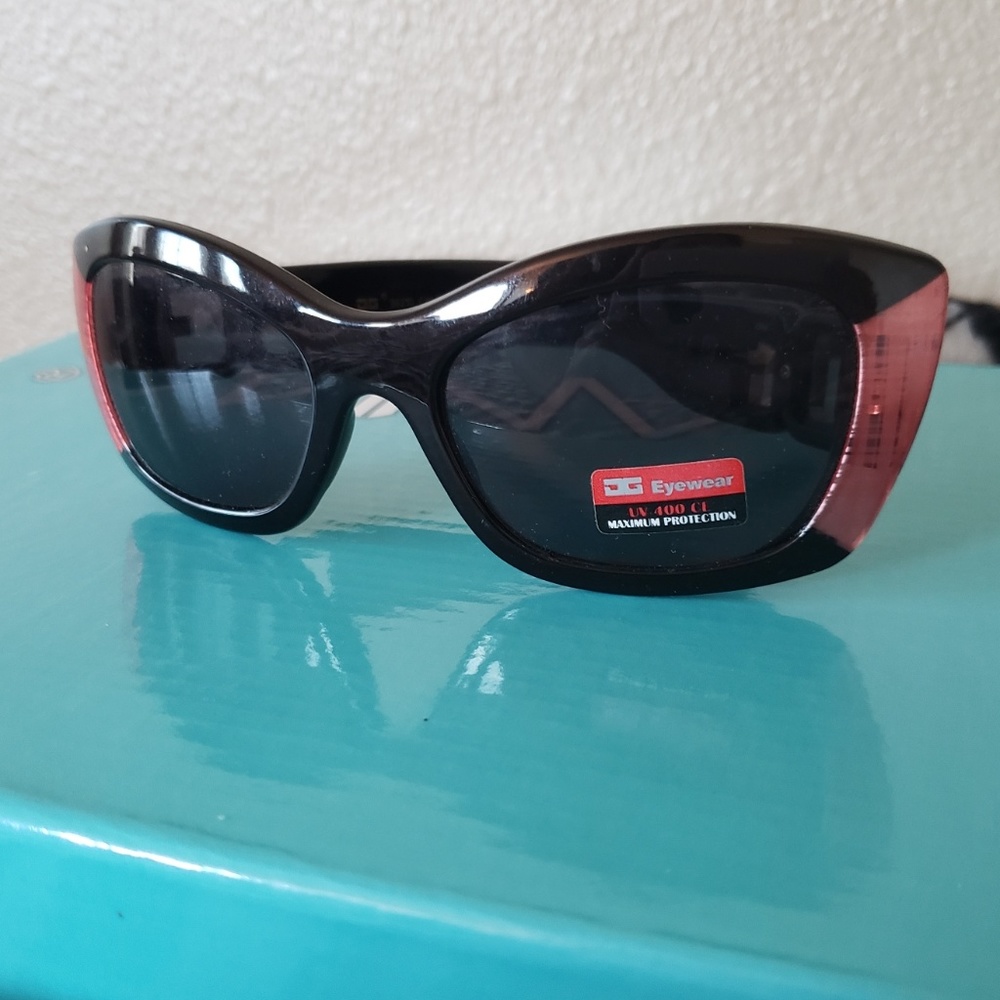 Sunglasses - Picture 2 of 8